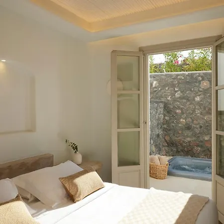 Danae Santorini فندق