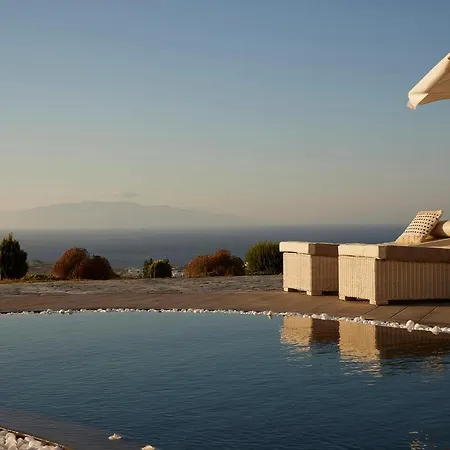 Danae Santorini أويا