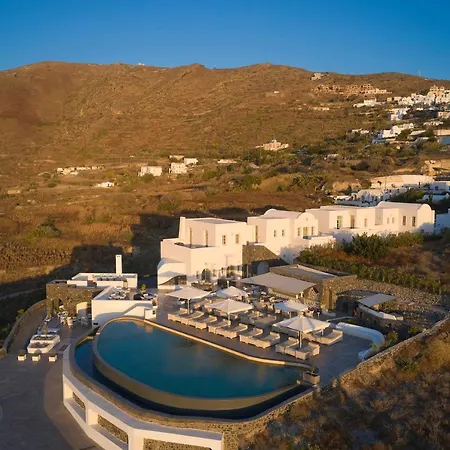 ホテル Danae Santorini 4*