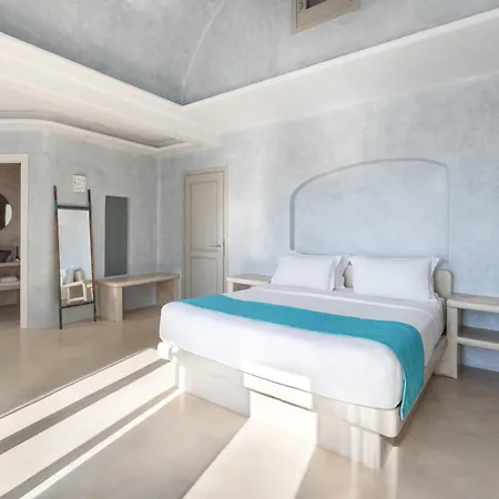 Danae Santorini Oia