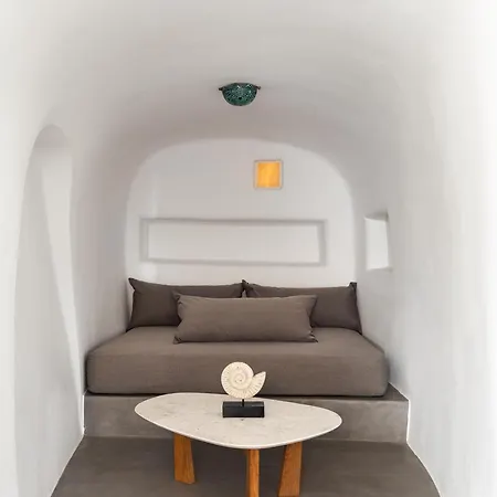 ホテル Danae Santorini
