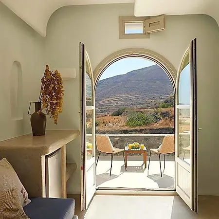 Danae Santorini 4* أويا