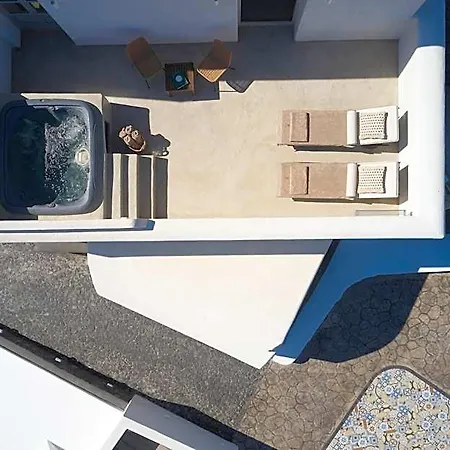 Danae Santorini מלון