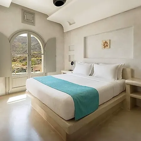 Danae Santorini 4* Oia