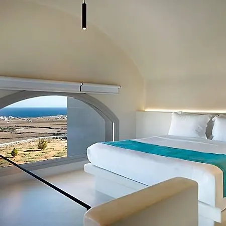 Danae Santorini