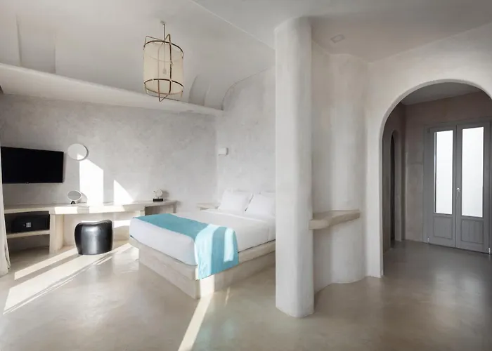 Danae Santorini Otel