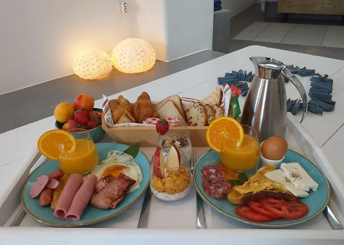 Danae Santorini Otel 4*