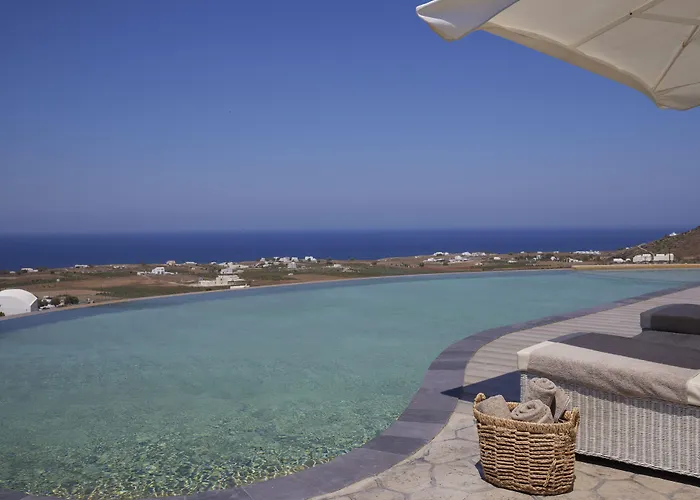 Hotel Danae Santorini 4*