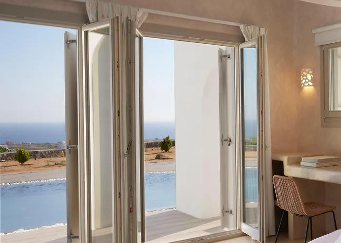 Danae Santorini Otel