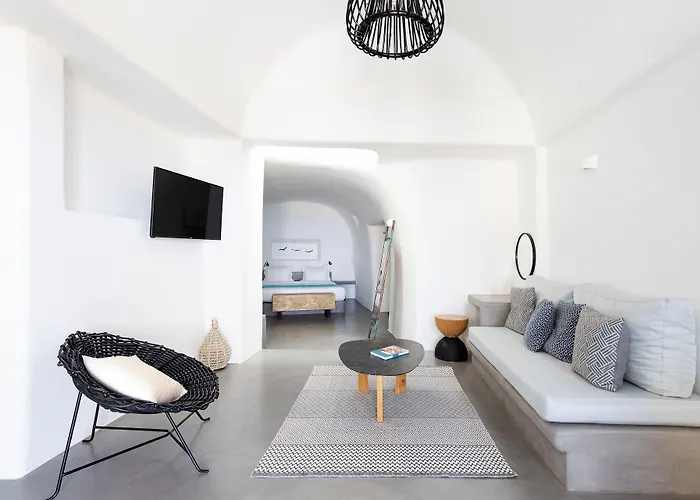 Danae Santorini Hotel Oia