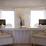 Hotel Danae Santorini 4*