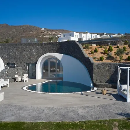 Danae Santorini