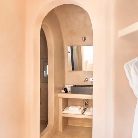 Danae Santorini Hotel 4*