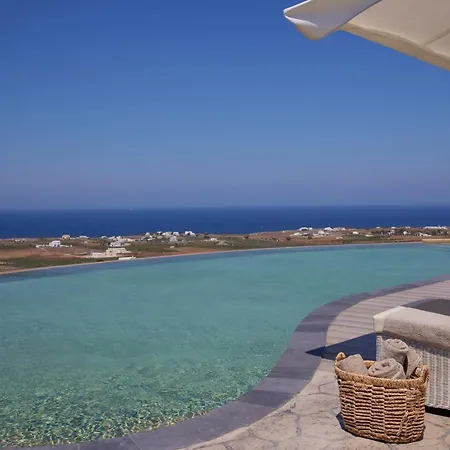 Danae Santorini Hotell 4*