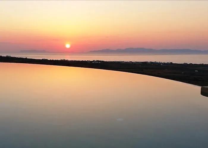 Danae Santorini מלון