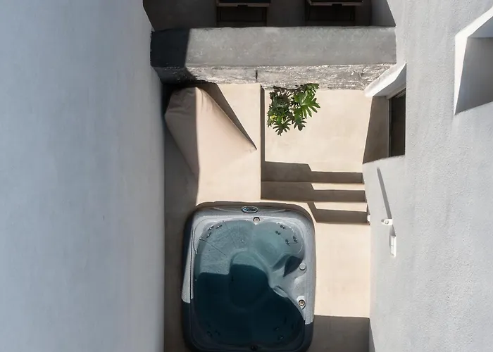 Danae Santorini מלון 4*